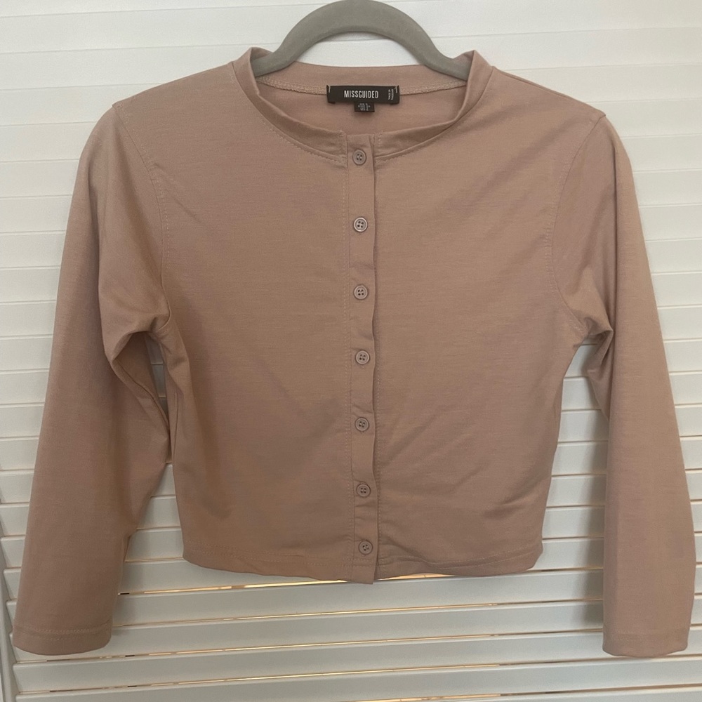 Womens top. Mauve. Crop. Button down. 3/4 sleeves.